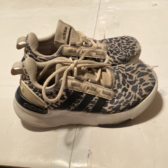 Adidas Shoes - Picture 2 of 5